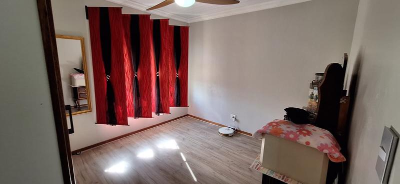 4 Bedroom Property for Sale in Dana Bay Western Cape